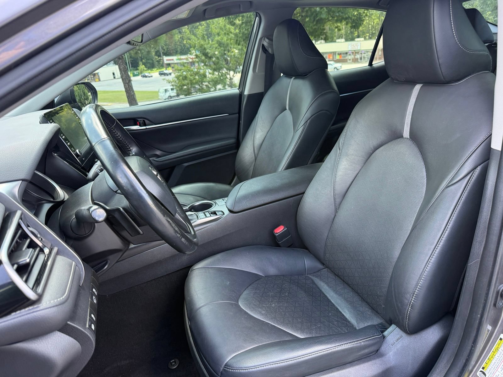 Used 2021 Toyota Camry XSE FWD image 28