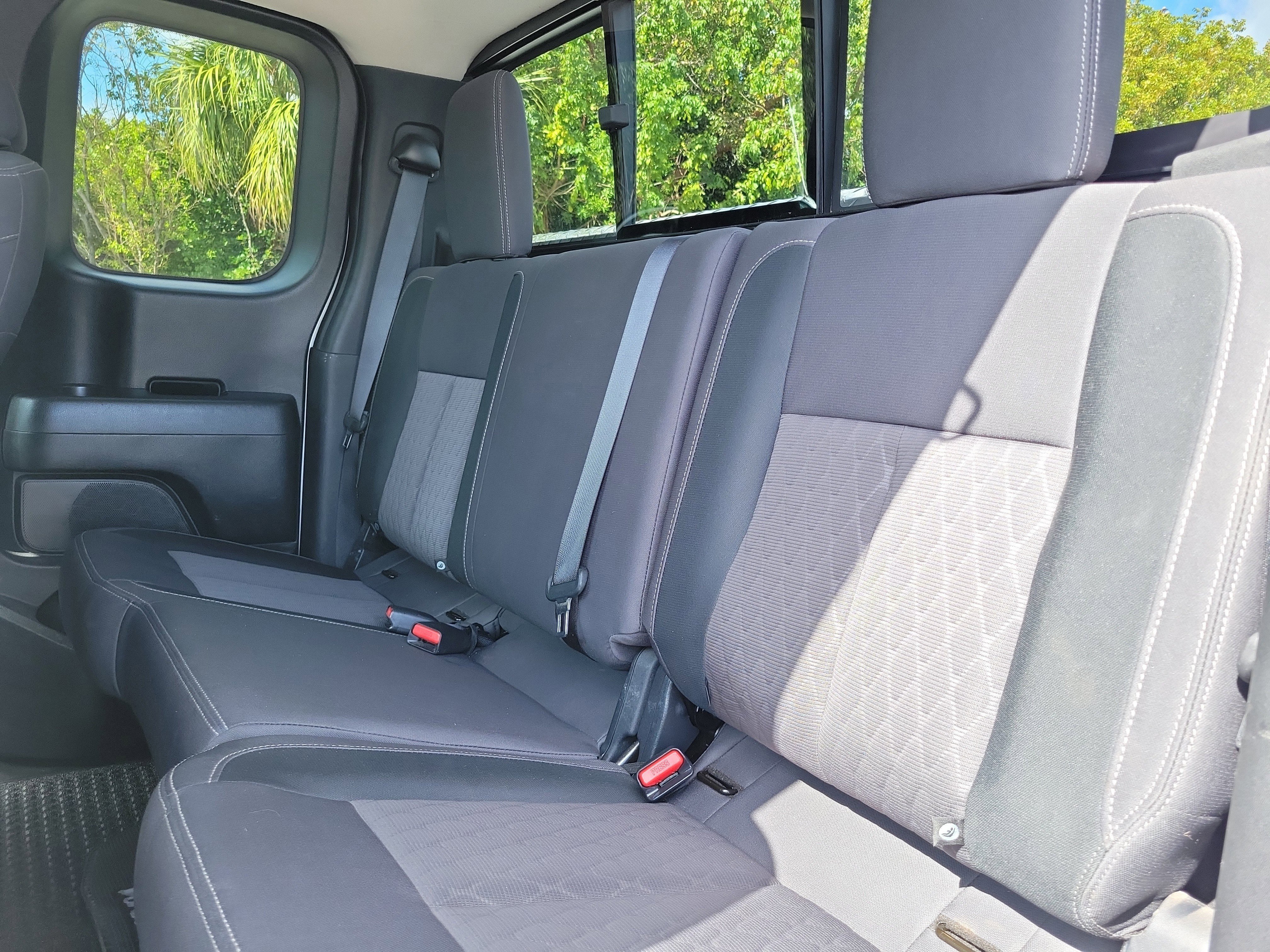 Used 2022 Nissan Titan S image 14