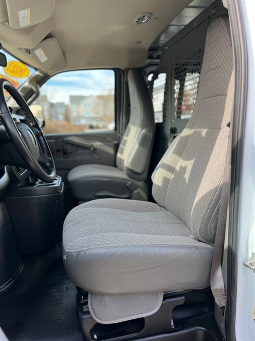Used 2023 GMC Savana 2500 w/ Driver Convenience Package image 21