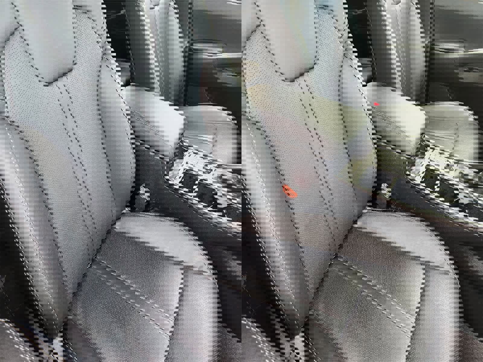 Certified 2022 Kia Sorento S image 12