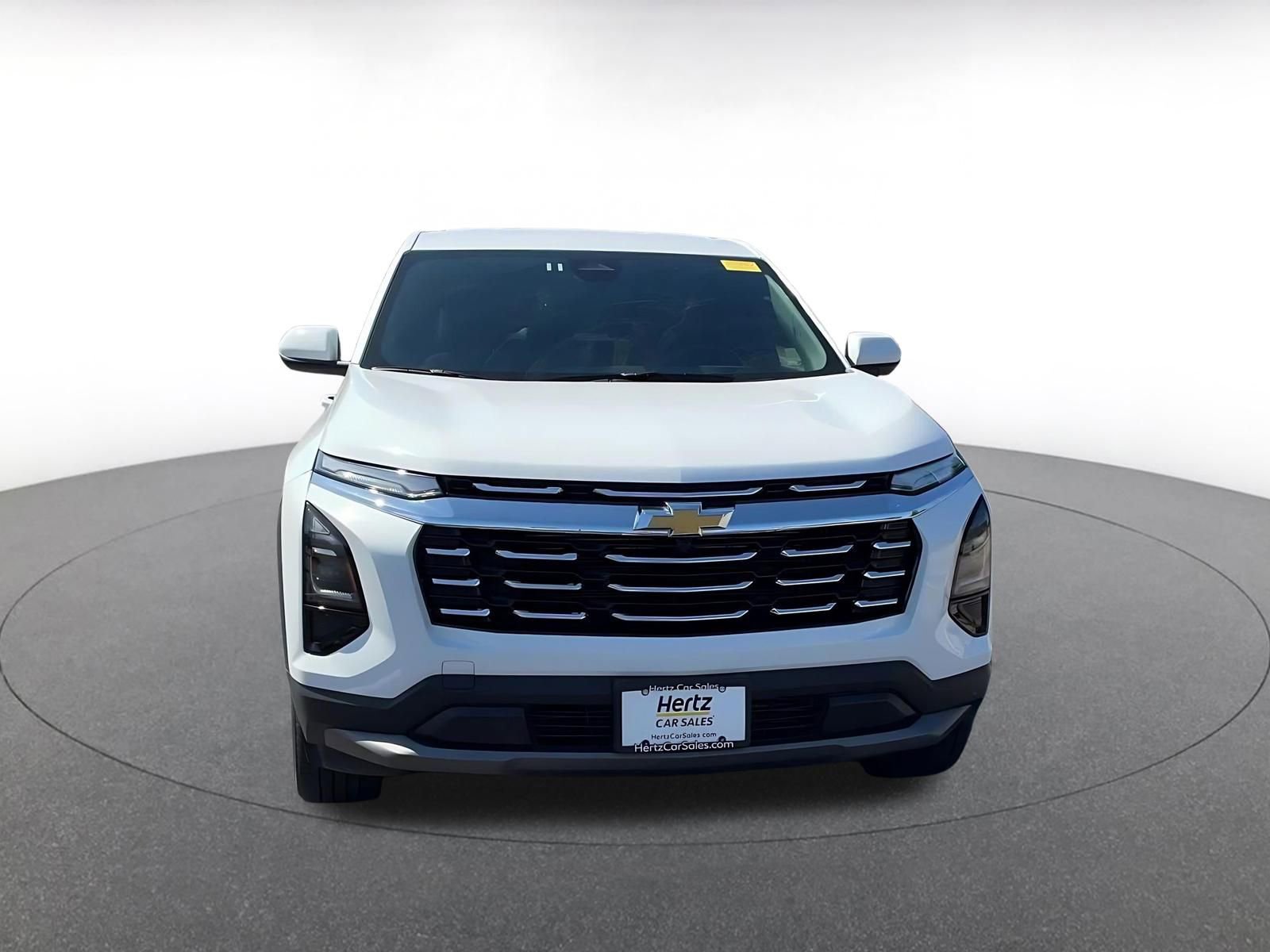 Used 2025 Chevrolet Equinox LT FWD image 3