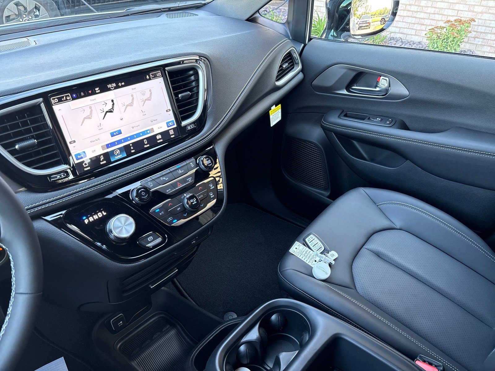New 2026 Chrysler Pacifica Select image 17