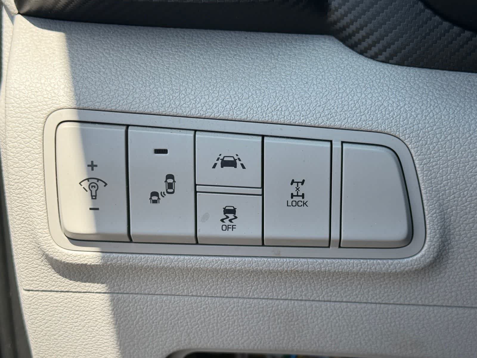 Used 2020 Hyundai Tucson Value AWD/4WD image 18