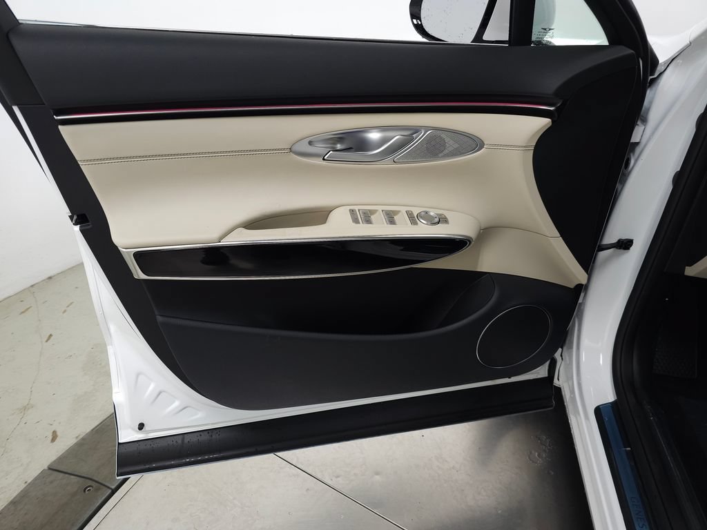 New 2026 Genesis GV70 2.5T AWD/4WD image 9