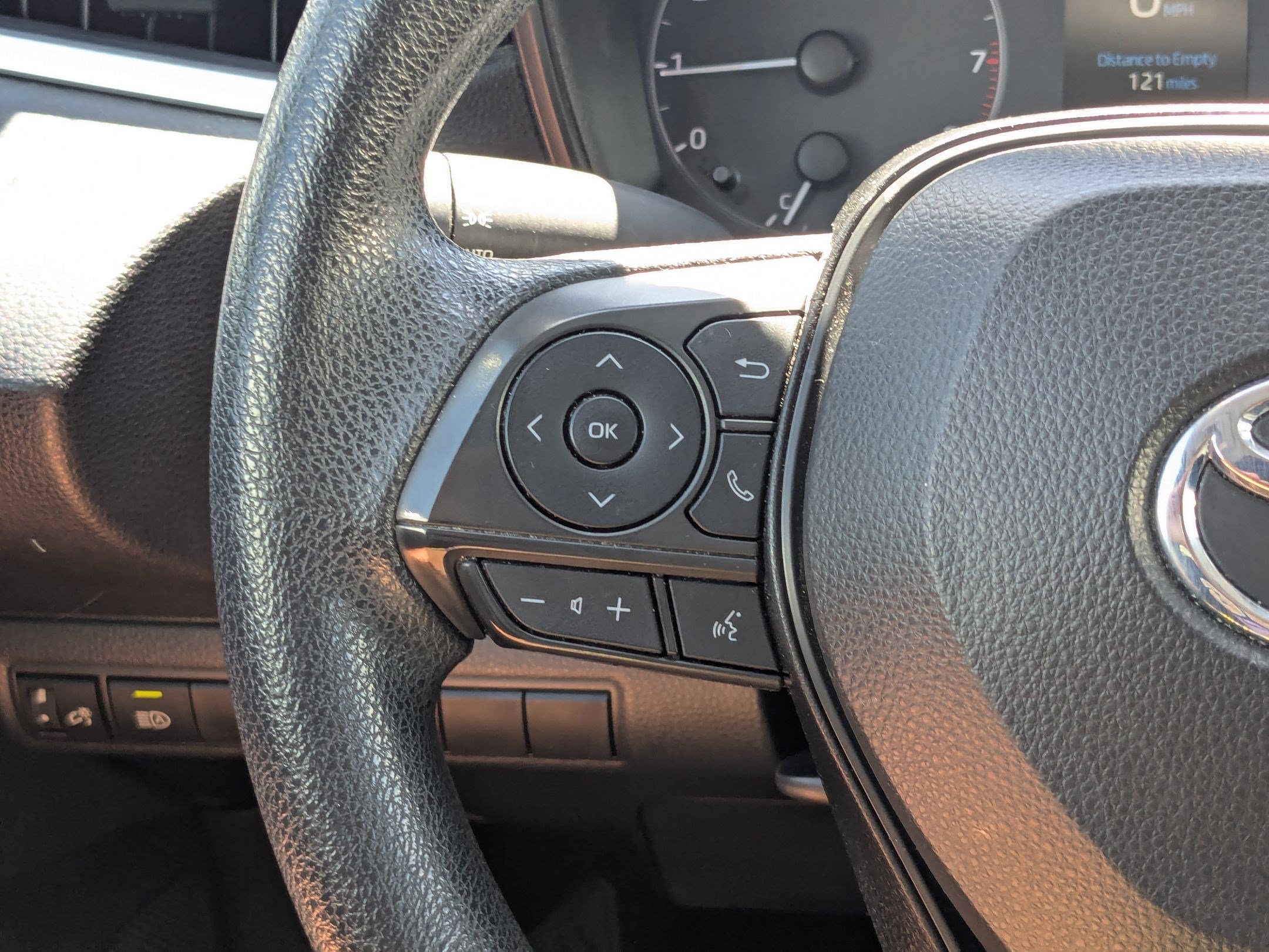 Used 2024 Toyota Corolla LE FWD image 20