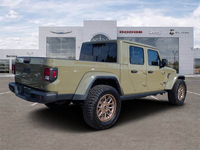 Certified 2025 Jeep Gladiator Sport AWD/4WD image 3