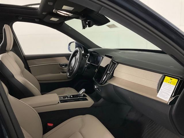 New 2026 Volvo XC90 B6 Plus w/ Protection Package Premier image 30