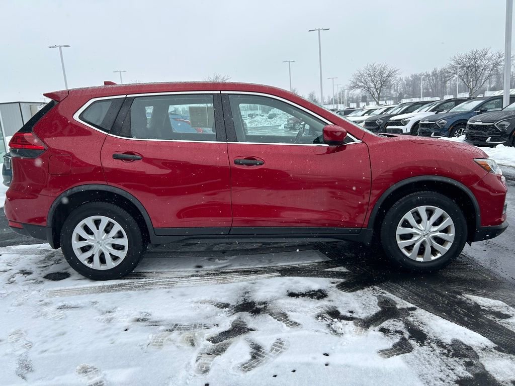 Used 2017 Nissan Rogue S image 8