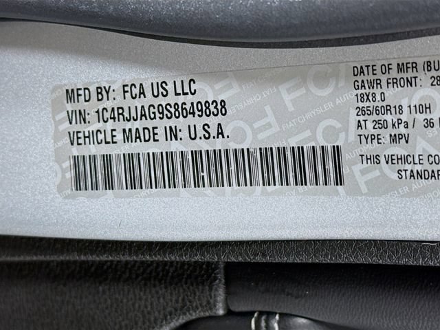Used 2025 Jeep Grand Cherokee L Laredo RWD image 35