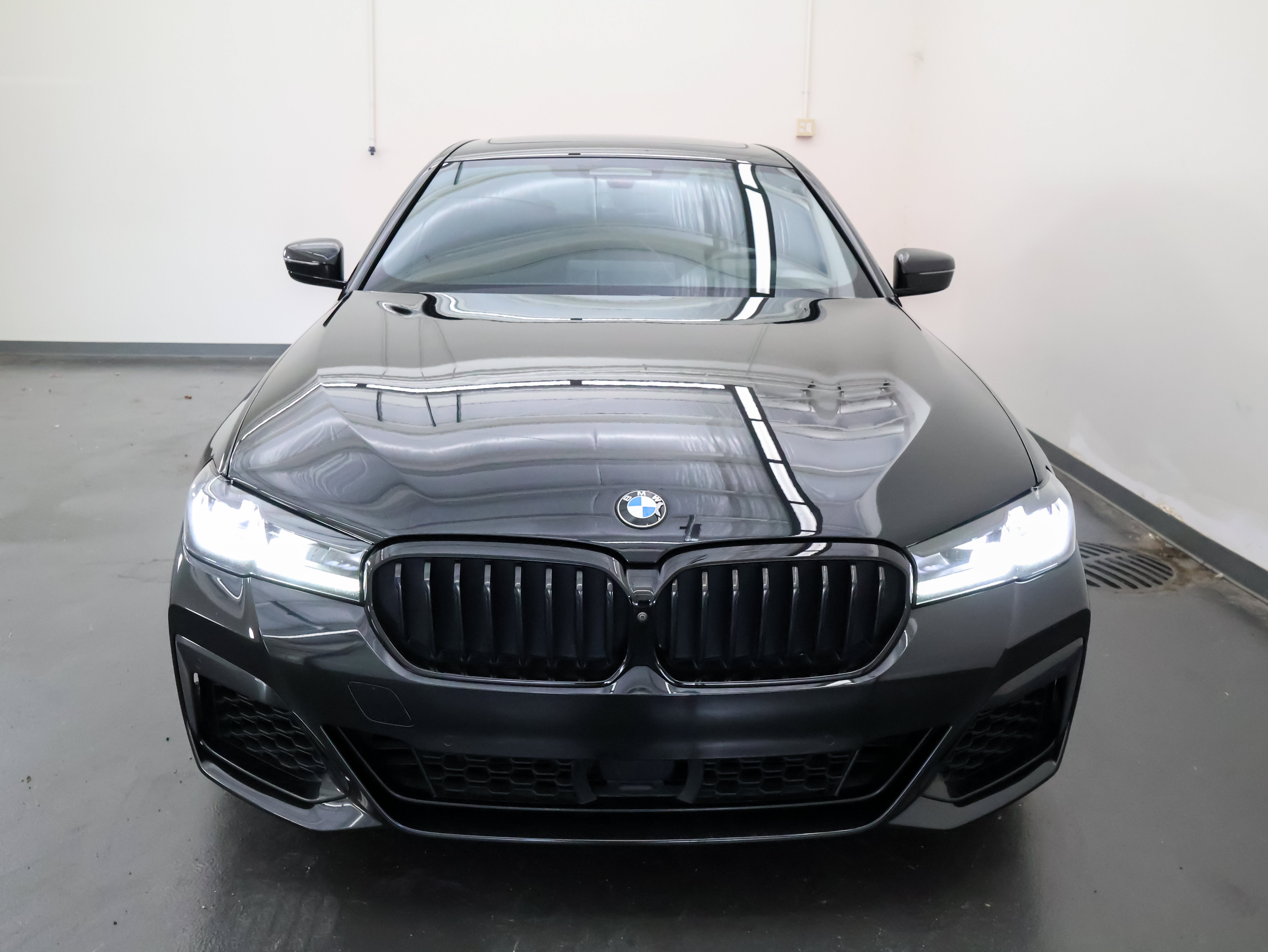 Used 2021 BMW M550i xDrive w/ Executive Package AWD/4WD image 8