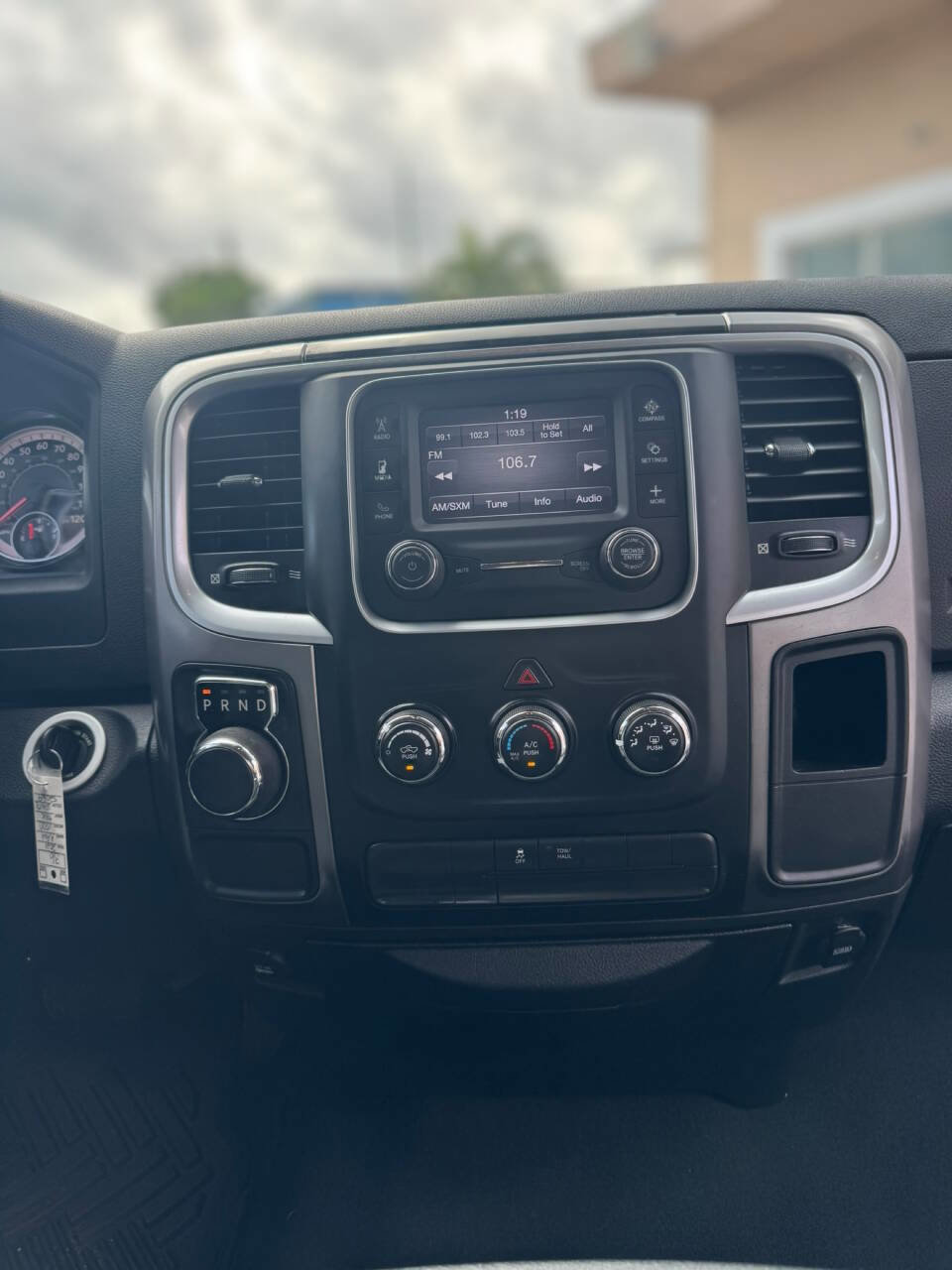 Used 2021 RAM 1500 Classic SLT image 24