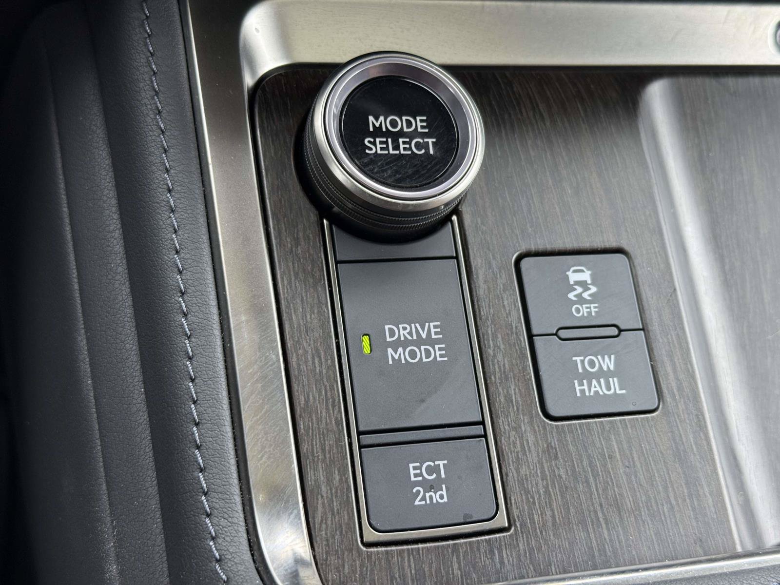 Used 2024 Lexus GX 550 w/ Accessory Package (Z1) AWD/4WD image 26