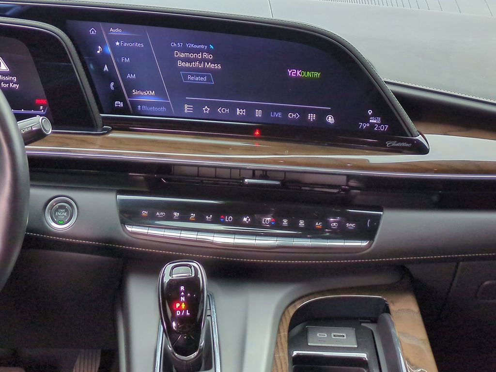 Used 2024 Cadillac Escalade Premium Luxury Platinum image 17