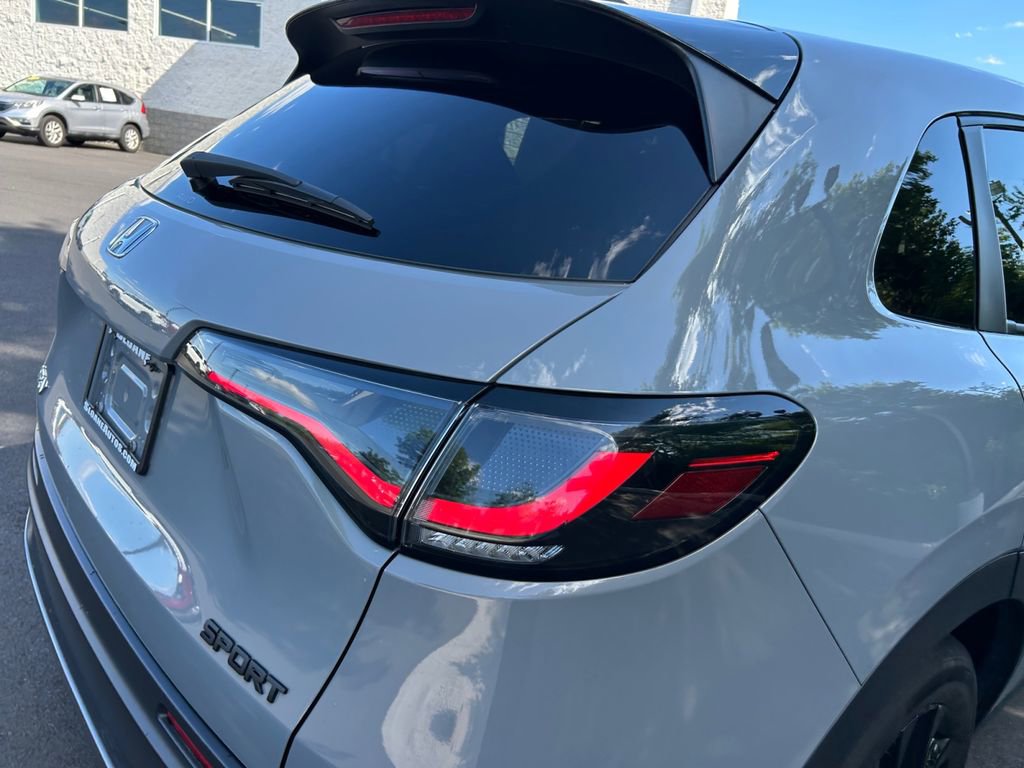Certified 2025 Honda HR-V Sport image 21