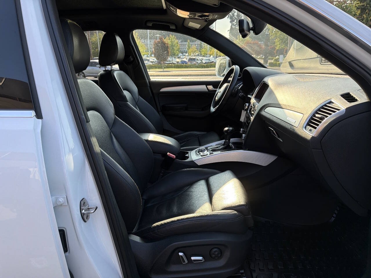 Used 2017 Audi Q5 2.0T Premium Plus w/ Technology Package AWD/4WD image 22