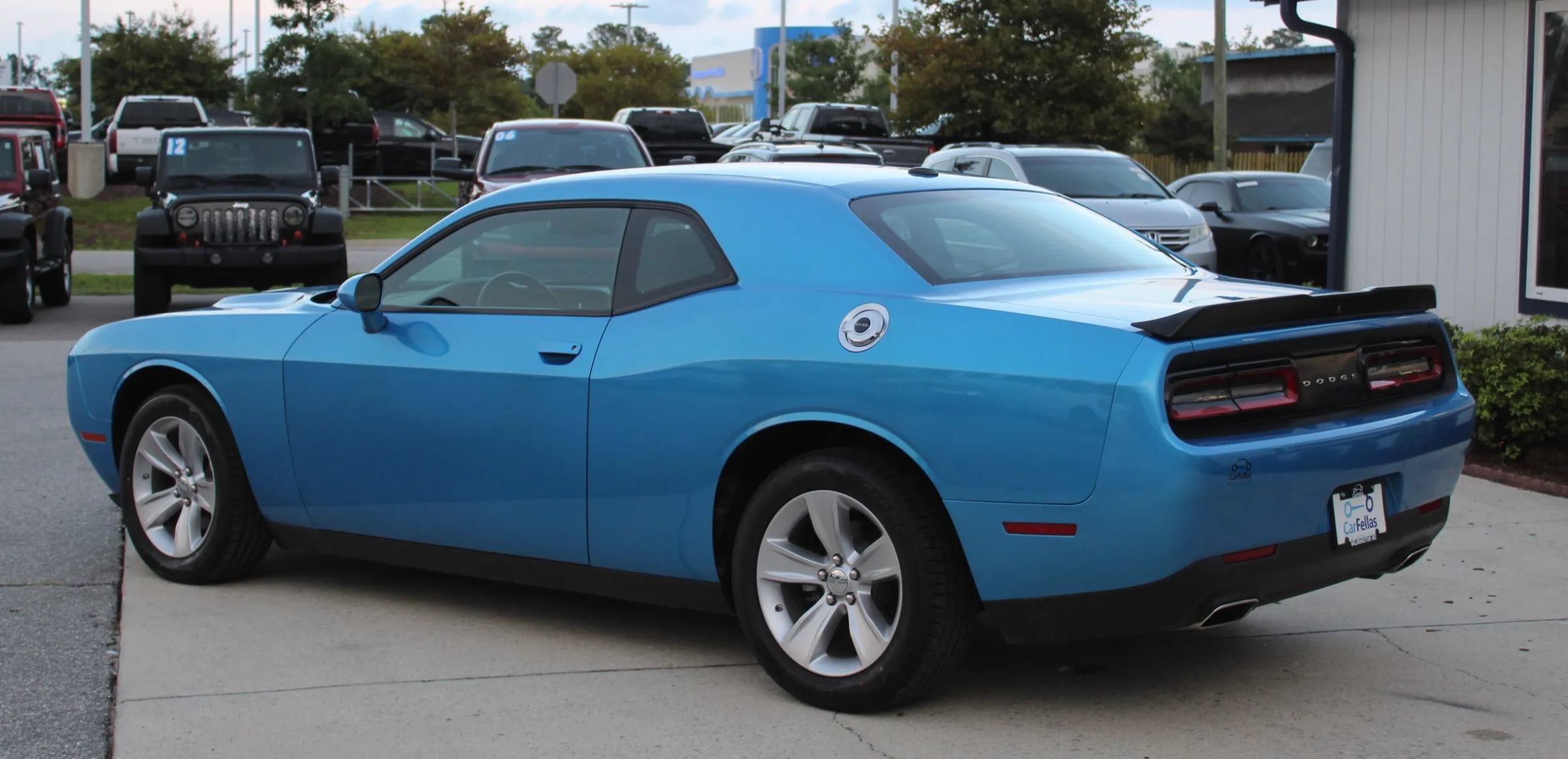 Used 2023 Dodge Challenger SXT RWD image 3