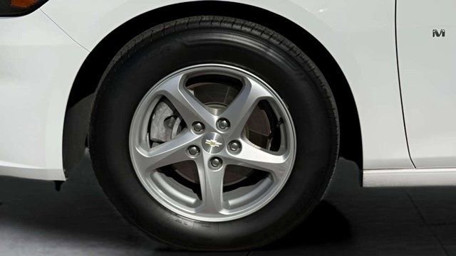 Used 2018 Chevrolet Malibu LS image 38