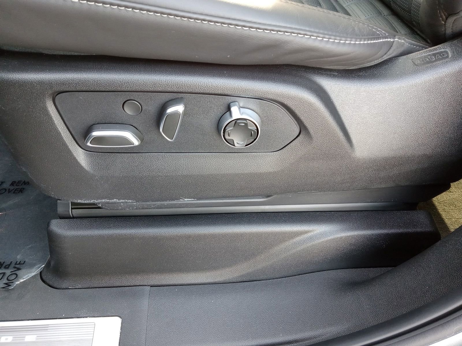 Used 2025 Cadillac Escalade Sport Platinum w/ LPO, ONYX Package image 20