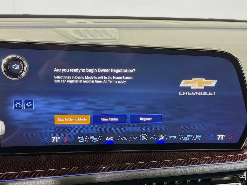 New 2026 Chevrolet Traverse RS w/ LPO, Floor Liner Package AWD/4WD image 14