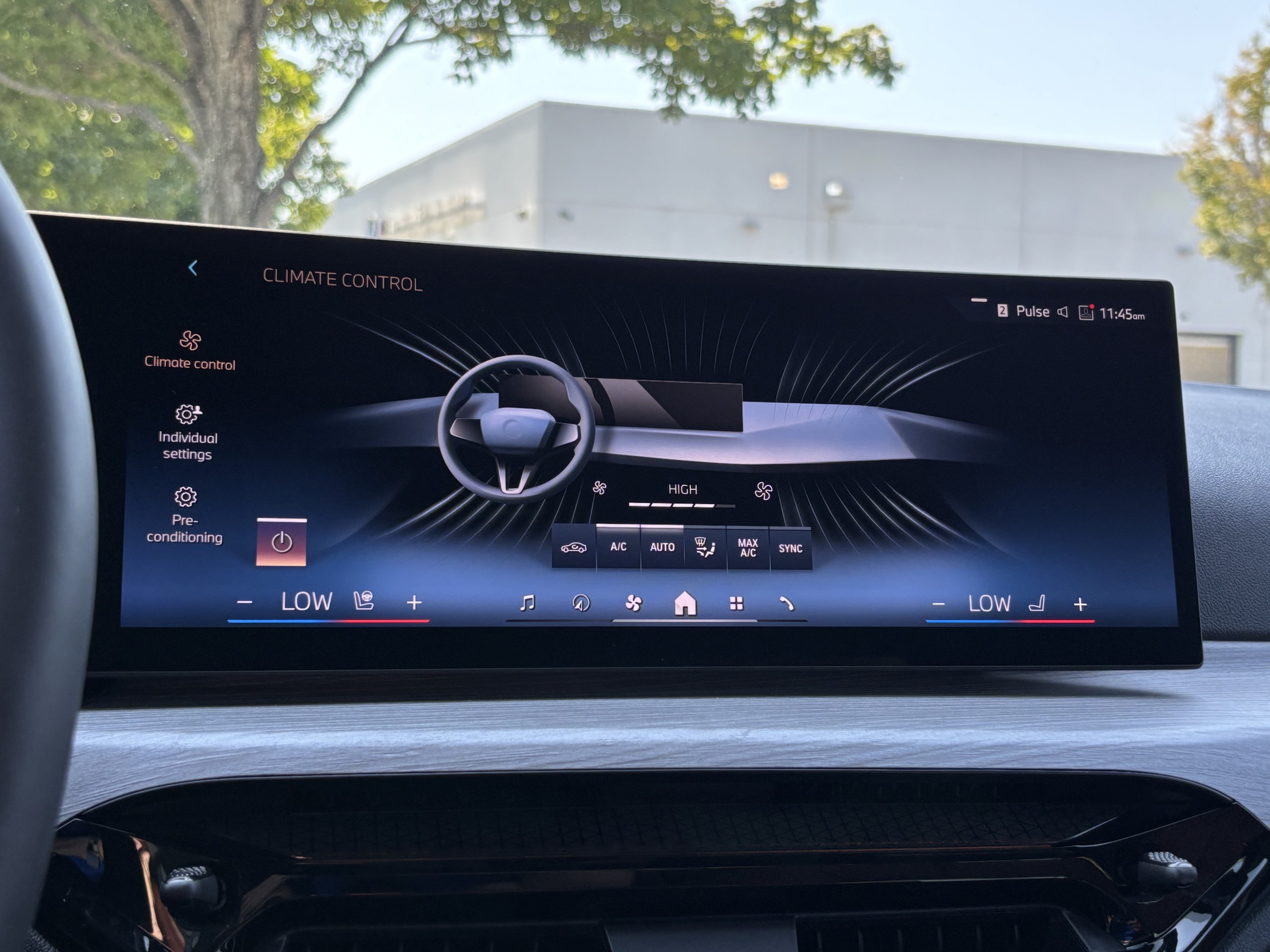 Certified 2025 BMW 330i Sedan RWD image 29