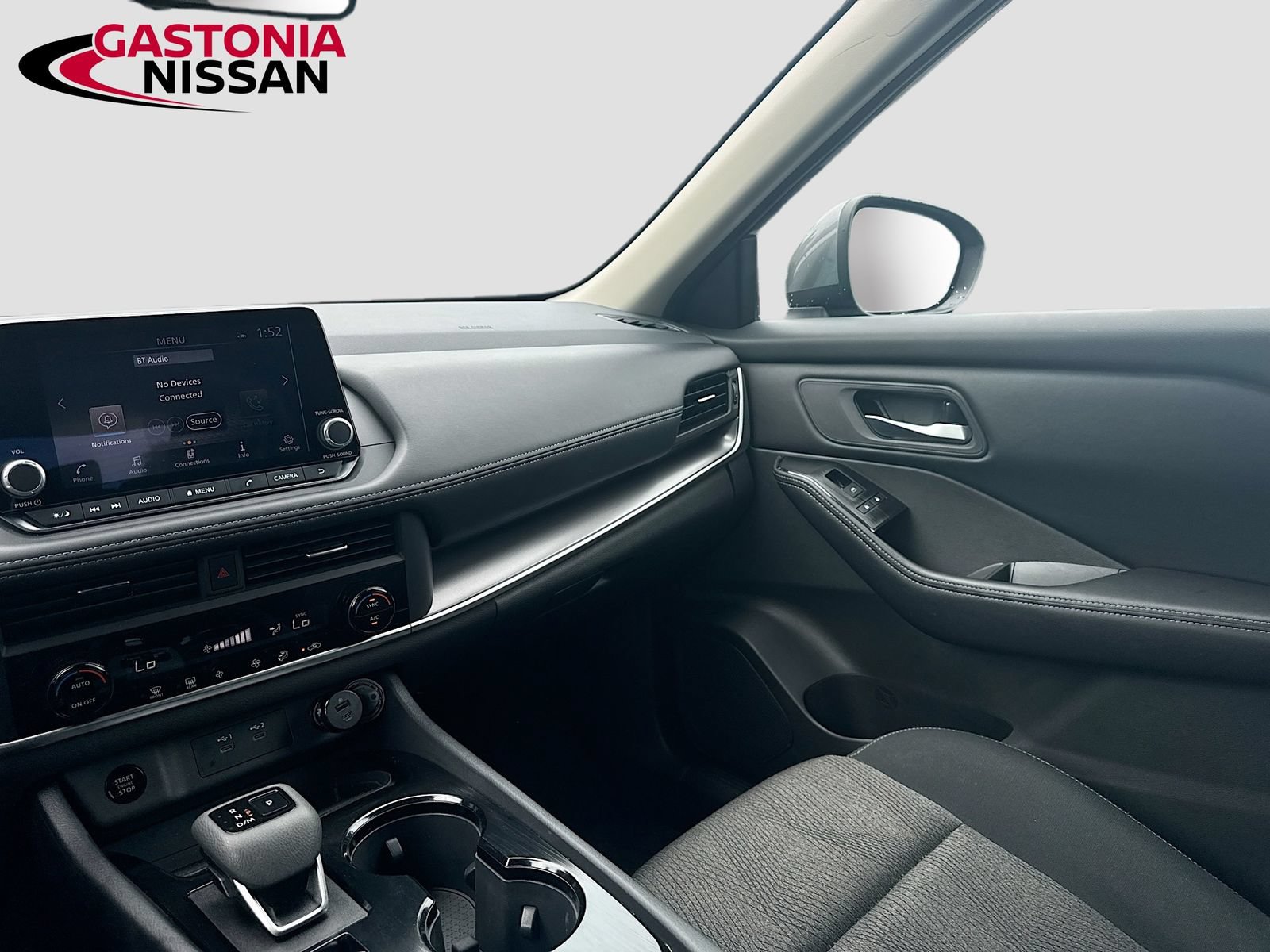 Used 2026 Nissan Rogue SV FWD image 30