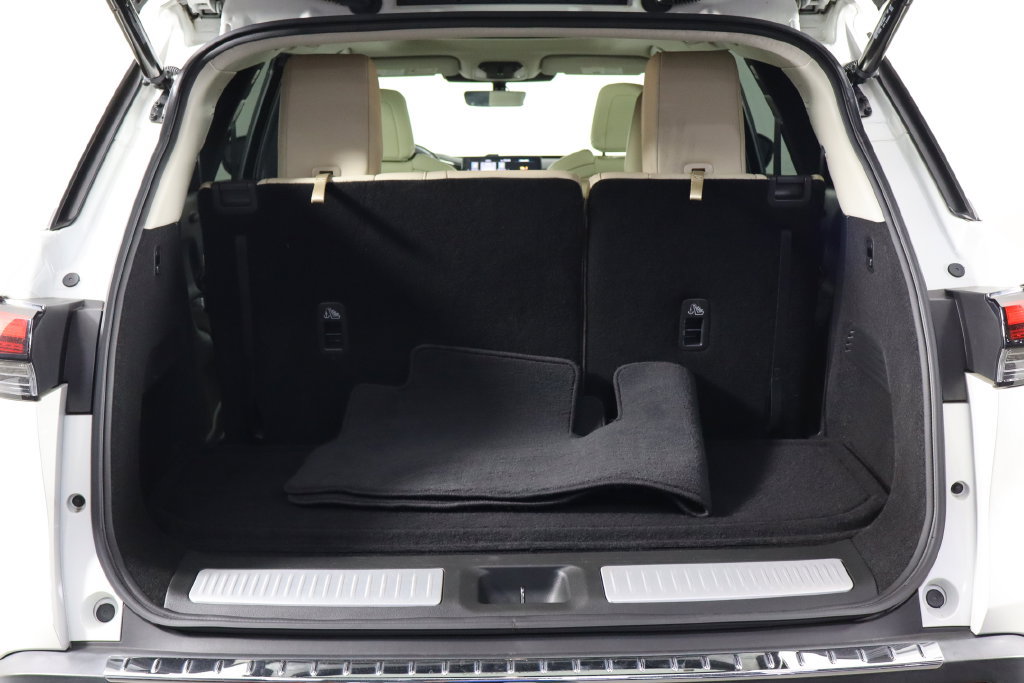 Used 2023 INFINITI QX60 Luxe w/ Cargo Package AWD/4WD image 16