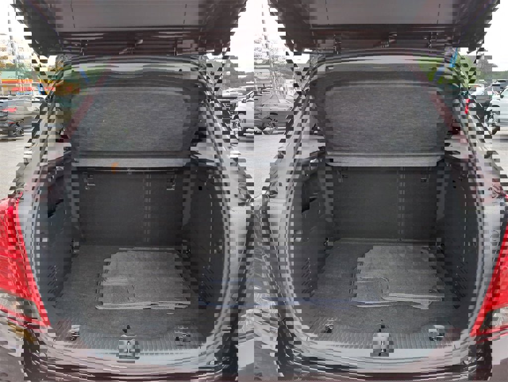 Certified 2022 Chevrolet Trax LT w/ LT Convenience Package image 29