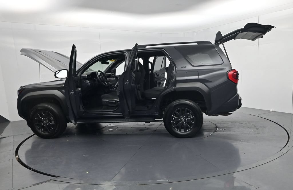 Used 2025 Toyota 4Runner SR5 AWD/4WD image 60