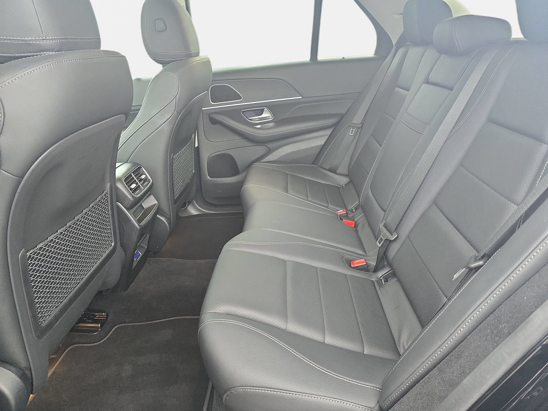 Used 2024 Mercedes-Benz GLE 350 4MATIC w/ AMG Line Exterior image 14