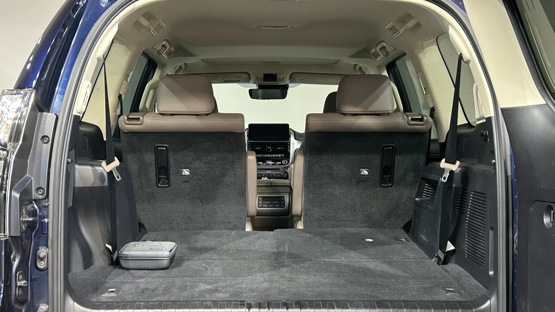 Used 2023 Lexus GX 460 Premium AWD/4WD image 36