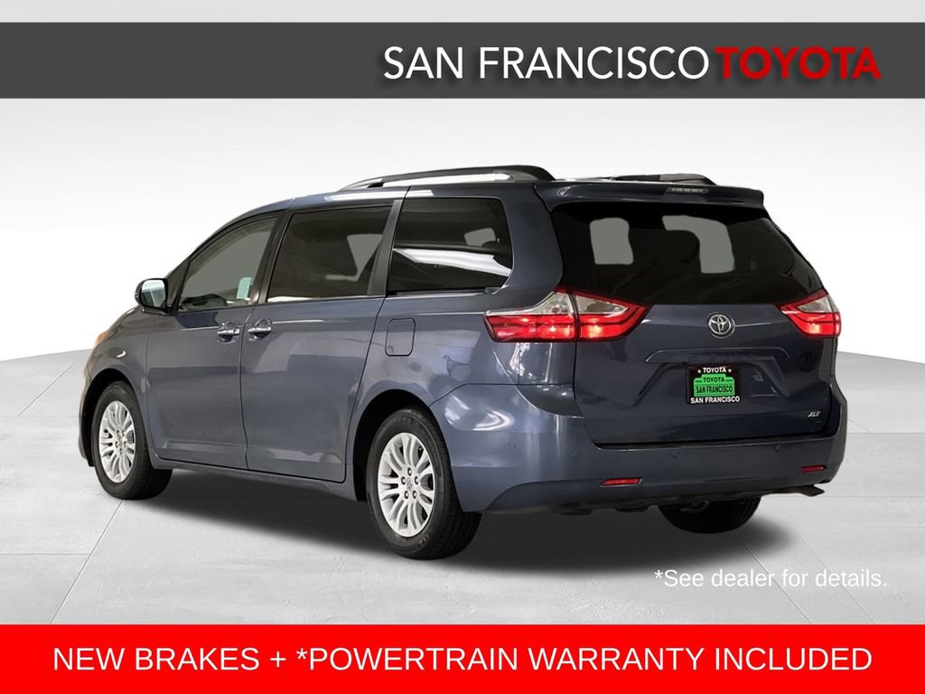Used 2016 Toyota Sienna XLE Premium FWD image 3