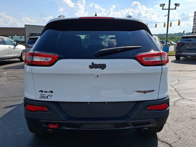 Used 2015 Jeep Cherokee Trailhawk w/ Leather Interior Group AWD/4WD image 5