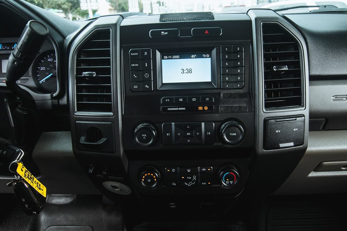 Used 2020 Ford F350 XL w/ Power Equipment Group RWD image 17