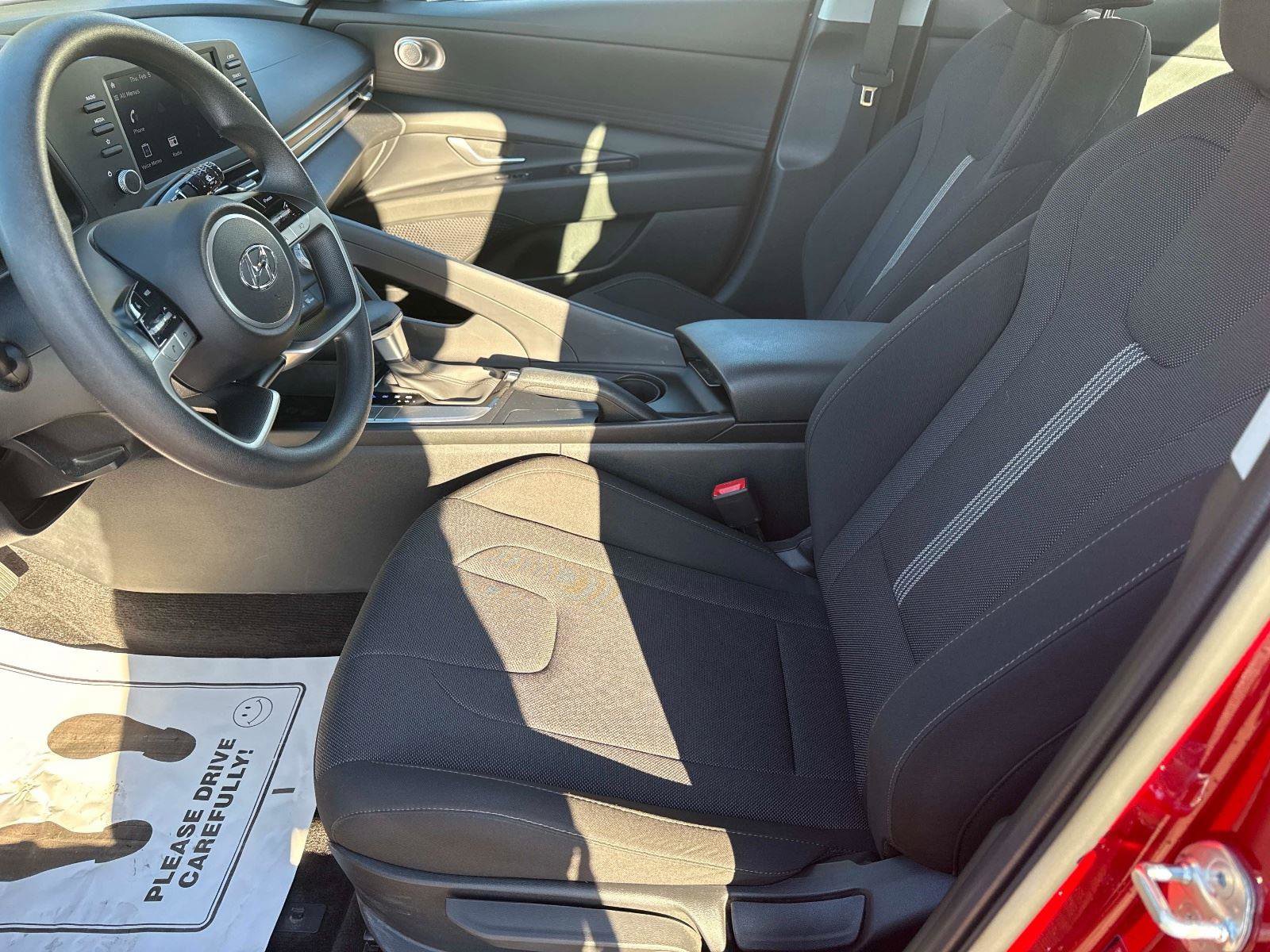 Certified 2023 Hyundai Elantra SE w/ Cargo Package image 20