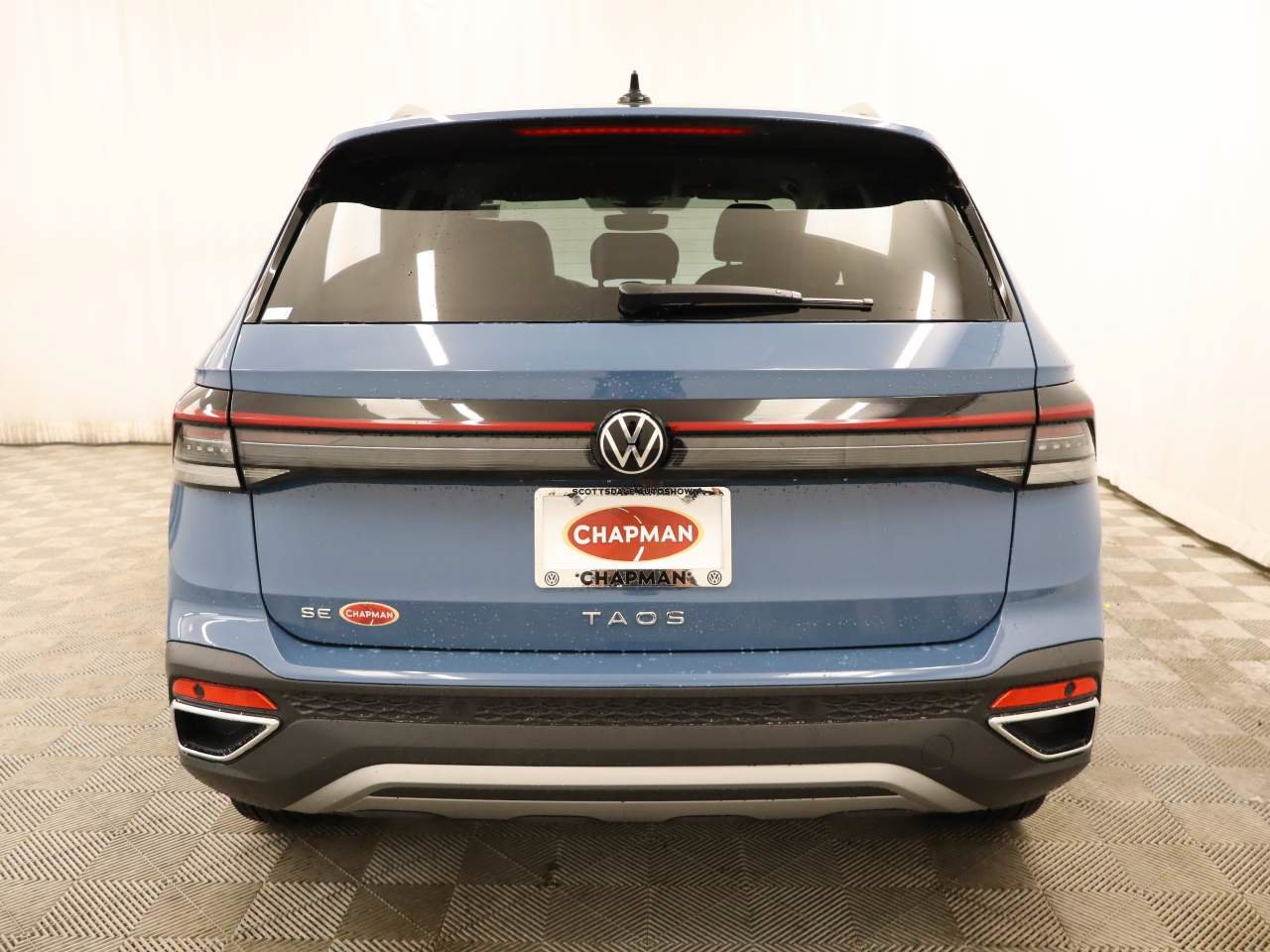 New 2026 Volkswagen Taos SE FWD image 5