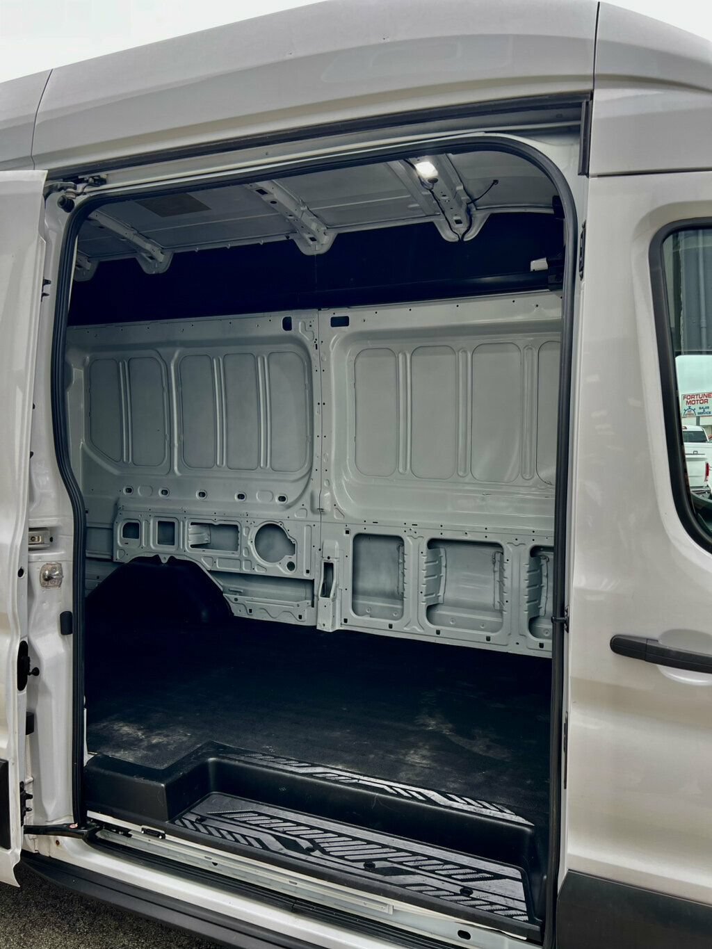Used 2023 Ford E-Transit 148 High Roof w/ Load Area Protection Package RWD image 10