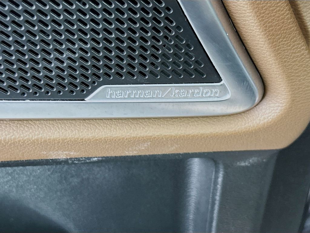 Used 2021 Kia Telluride SX w/ SX Prestige Package image 19