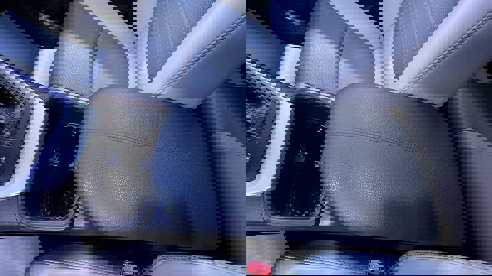 Used 2023 Toyota RAV4 Limited image 23