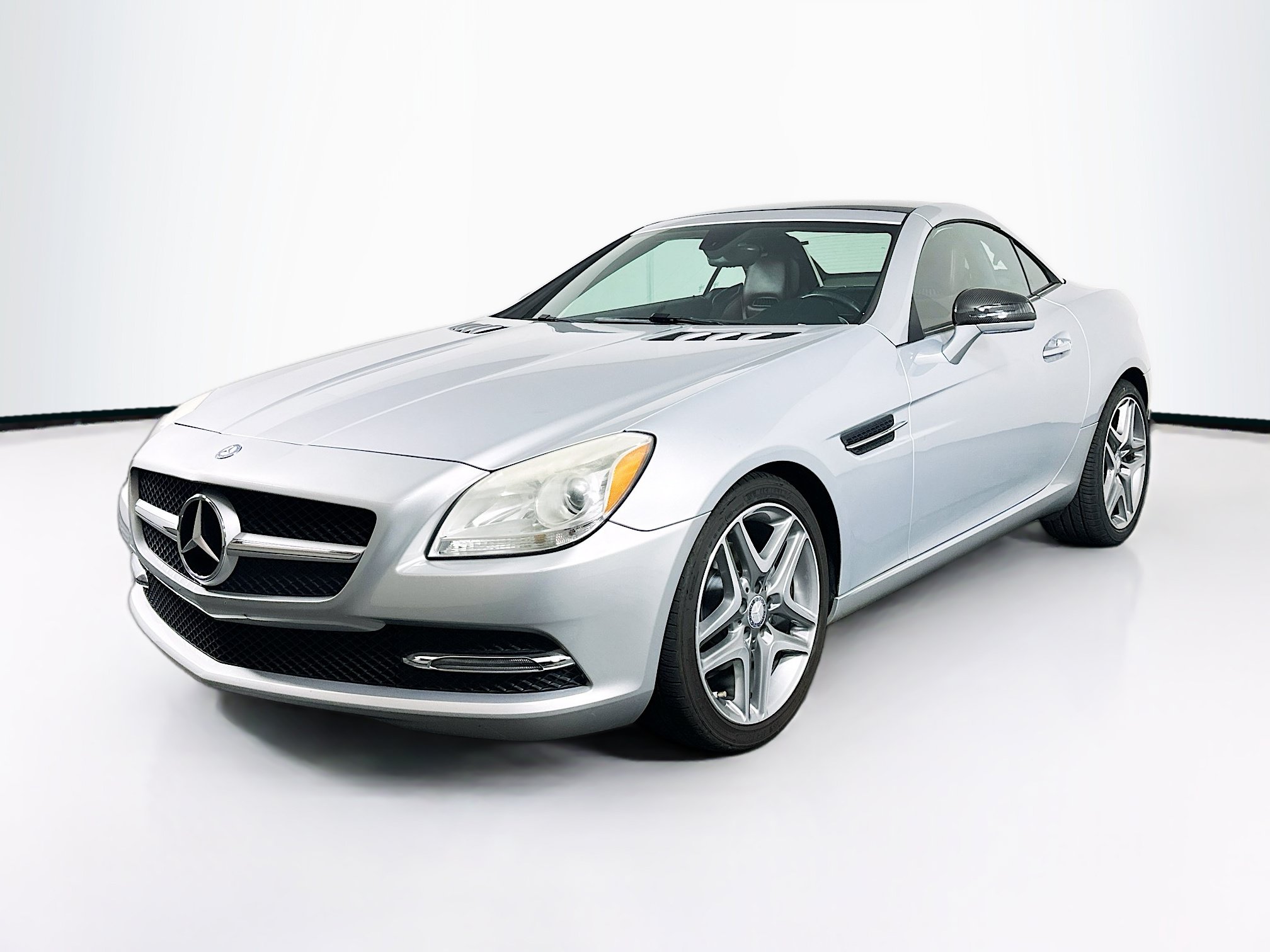 Used 2015 Mercedes-Benz SLK 250 image 3