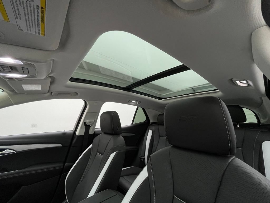 Used 2025 Buick Envision Sport Touring AWD/4WD image 5