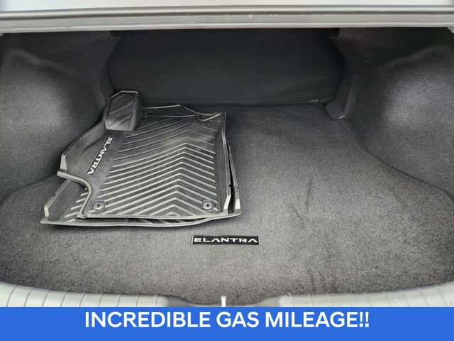 Certified 2025 Hyundai Elantra Blue image 23