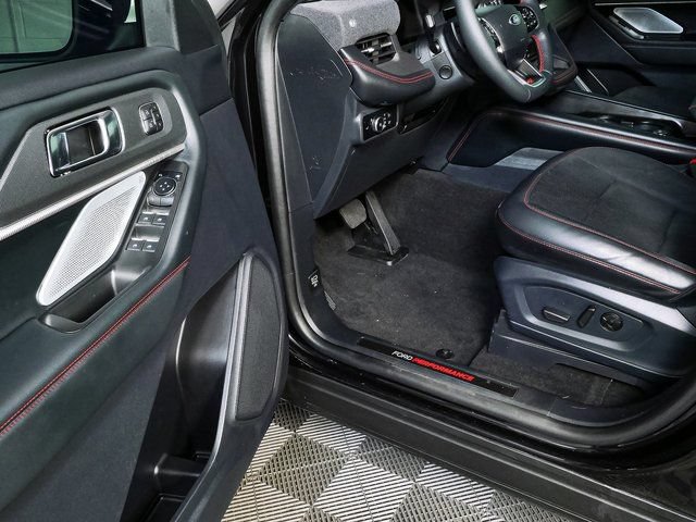 Used 2025 Ford Explorer ST AWD/4WD image 8