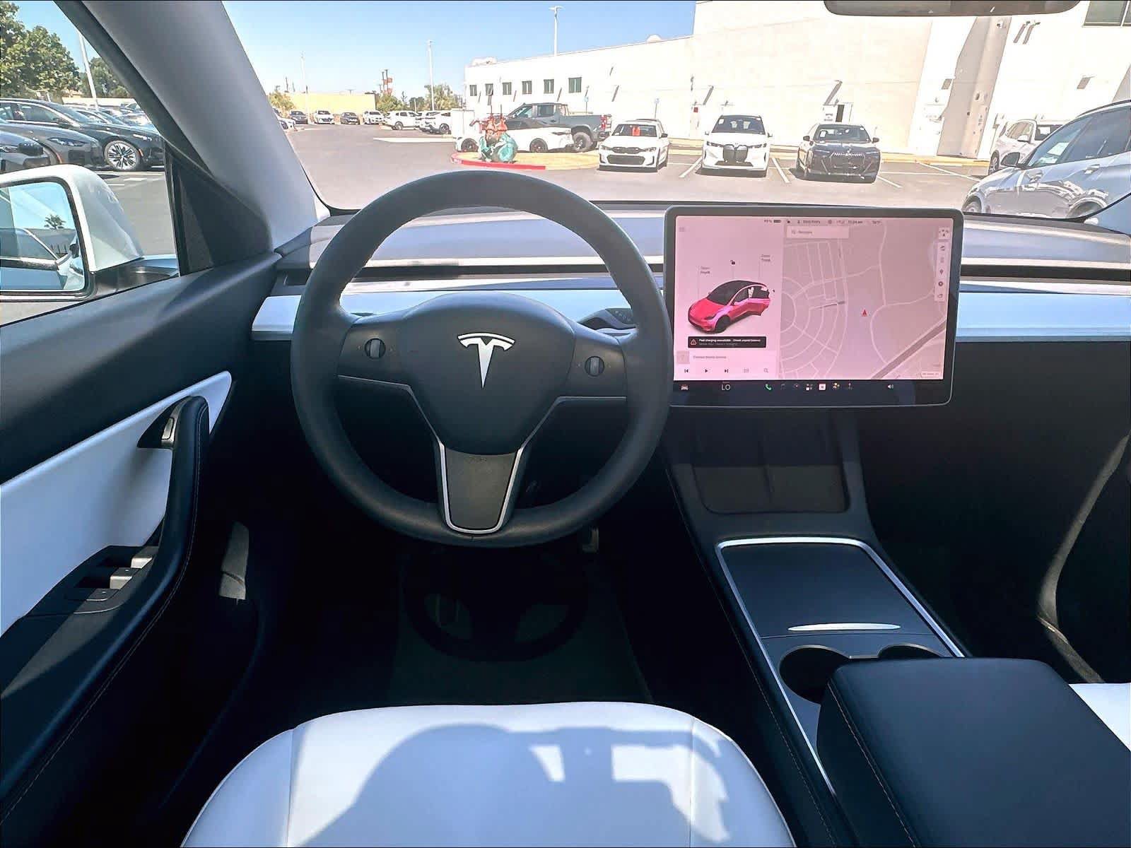 Used 2021 Tesla Model Y Long Range AWD/4WD image 11