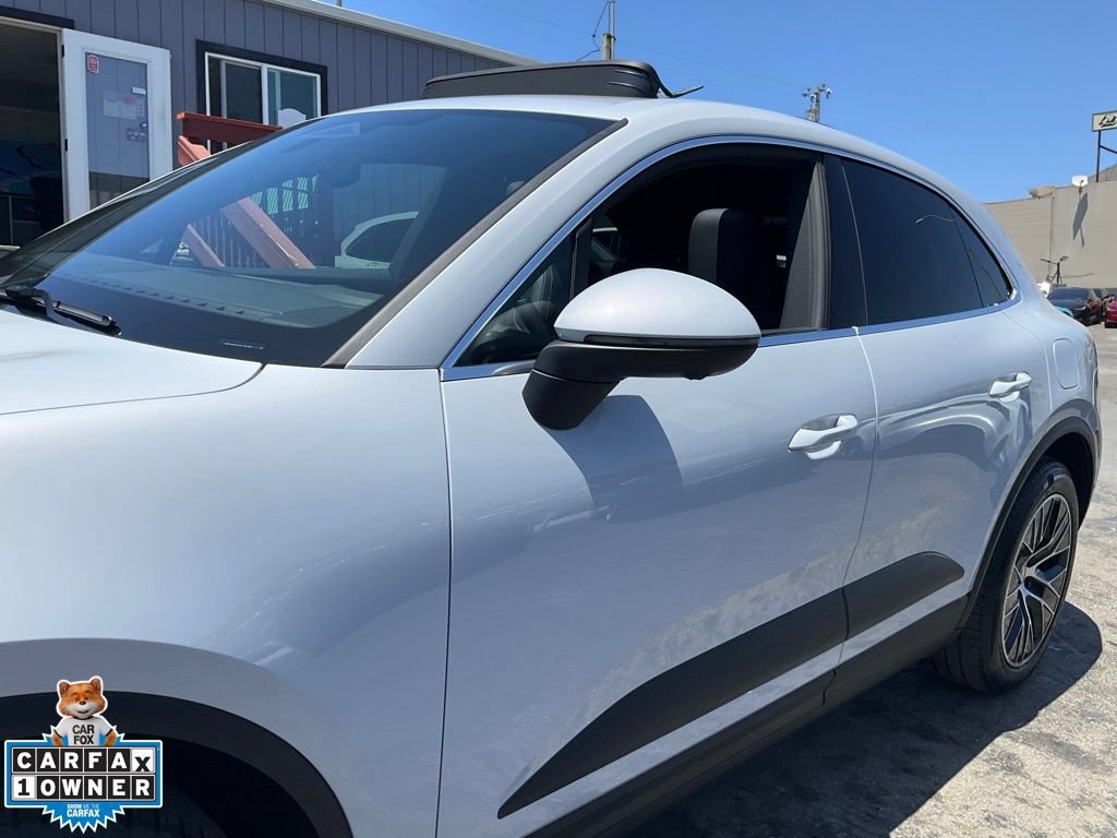 Used 2025 Porsche Macan 4S Electric AWD/4WD image 91