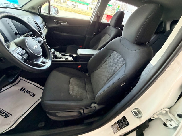 Used 2023 Kia Sportage LX image 15