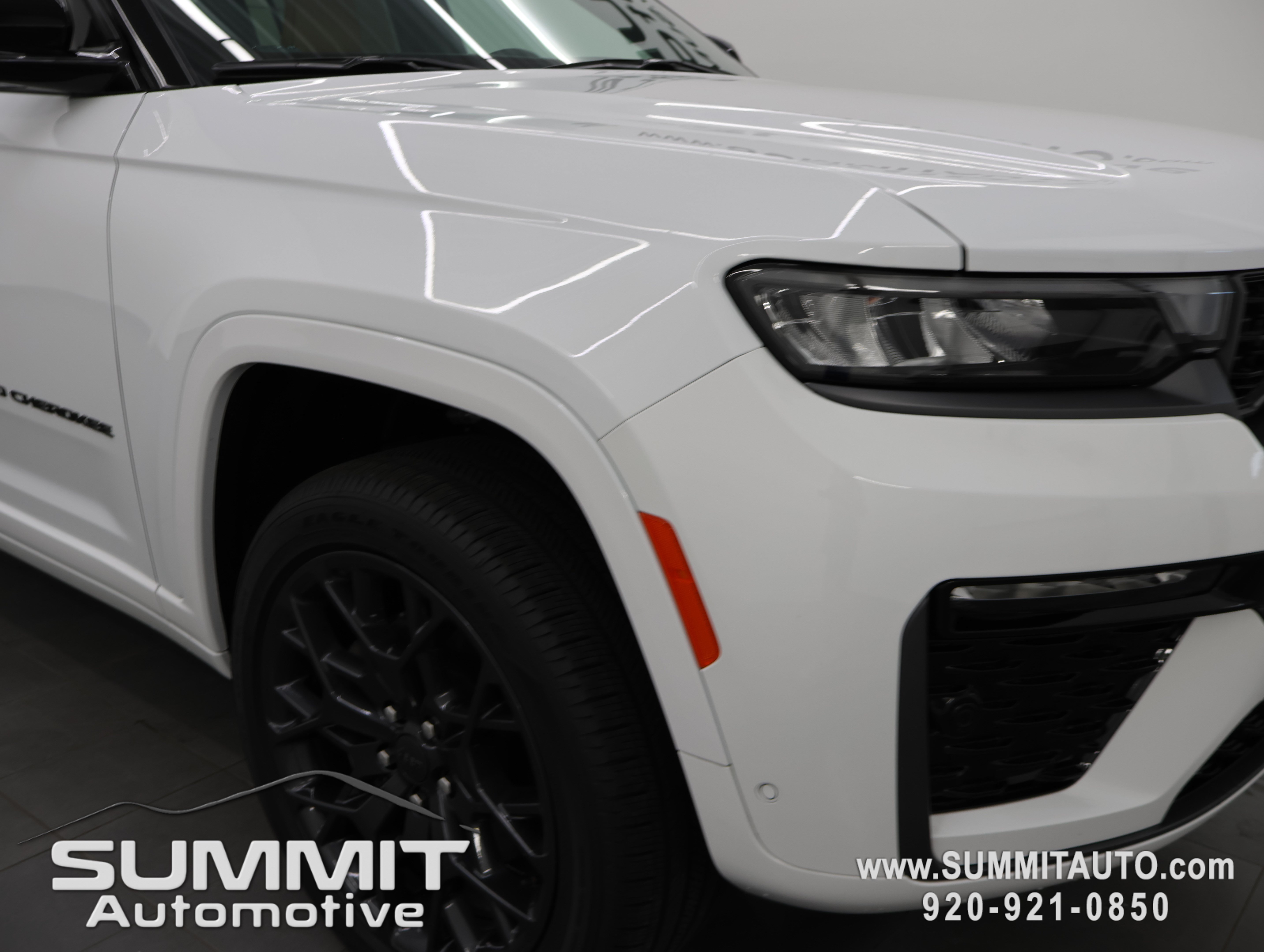 New 2026 Jeep Grand Cherokee L Summit w/ Obsidian Package AWD/4WD image 28
