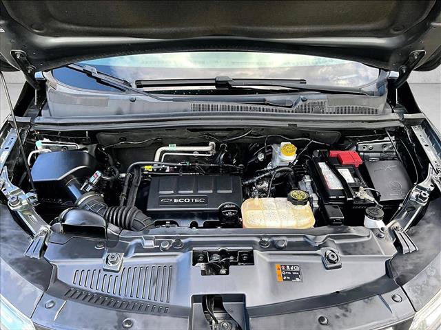 Used 2020 Chevrolet Trax LS FWD image 11