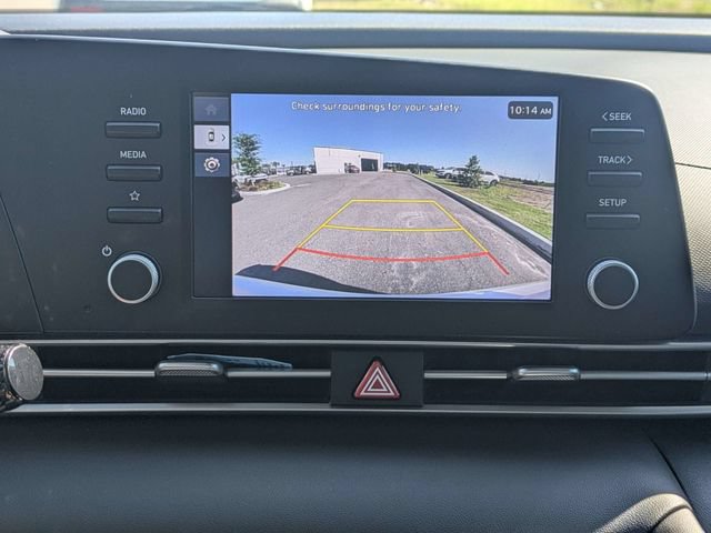 Used 2025 Hyundai Elantra SE FWD image 20