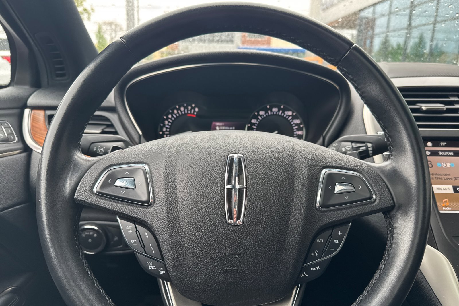Used 2019 Lincoln MKC Reserve image 24