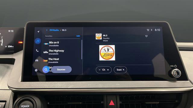 Used 2024 Toyota Prius LE AWD/4WD image 15